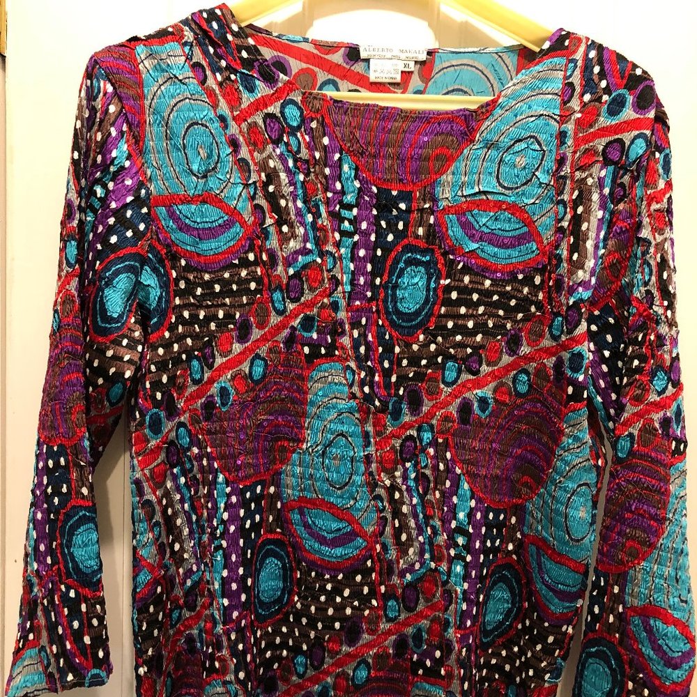 Alberto Makali Abstract Top